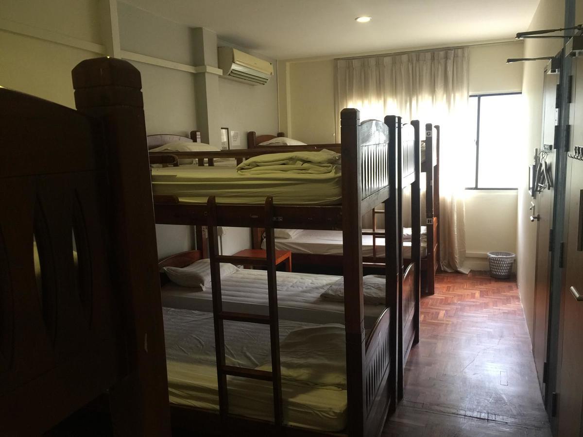 Mercury Backpackers