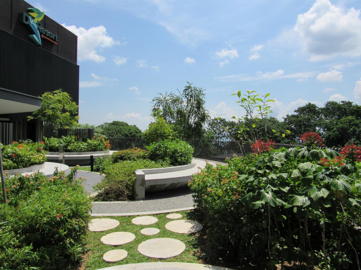 Resort D'resort @ Downtown East 4*