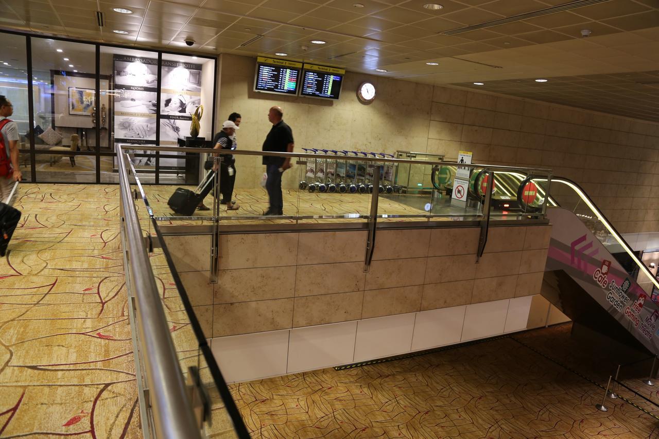 Hotel Ambassador Transit - Terminal 2 3*