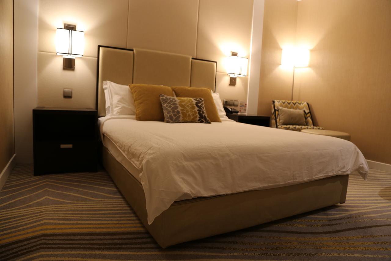 Ambassador Transit - Terminal 2 Hotel 3*