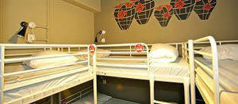 Beds & Dreams Hostel Singapore