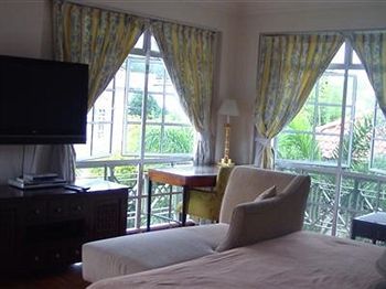 L Hotel