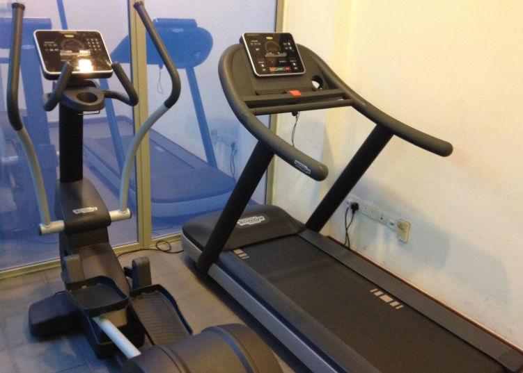 Apartmt With Pool/gym-minwalk To 3 Mrt Apartment