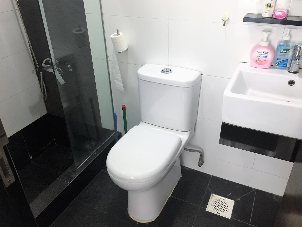 Apartmt With Pool/gym-minwalk To 3 Mrt Apartment Singapore