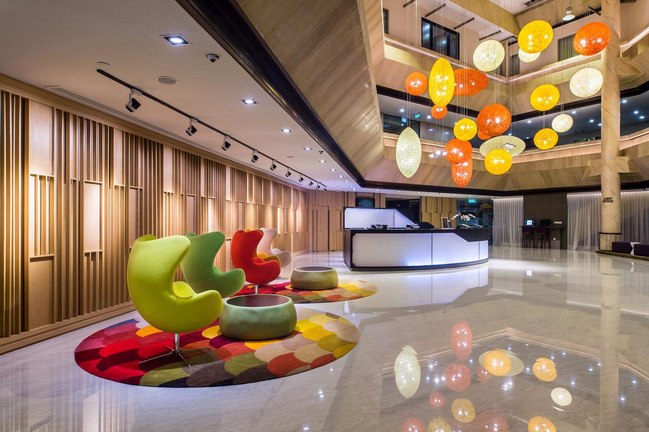 Furama Centre 4*