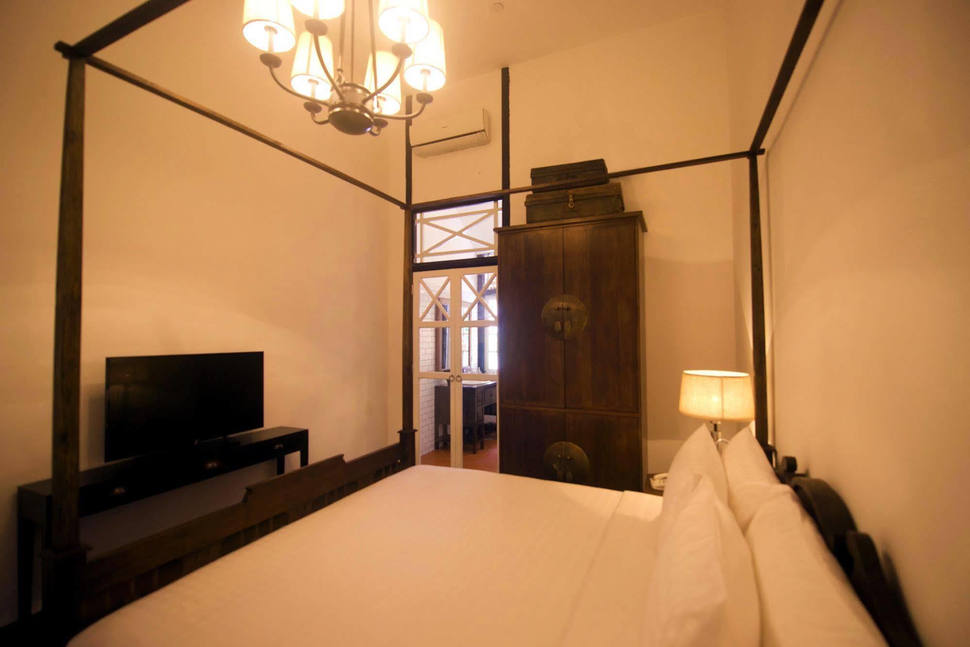 Labrador (adults Only) Singapore