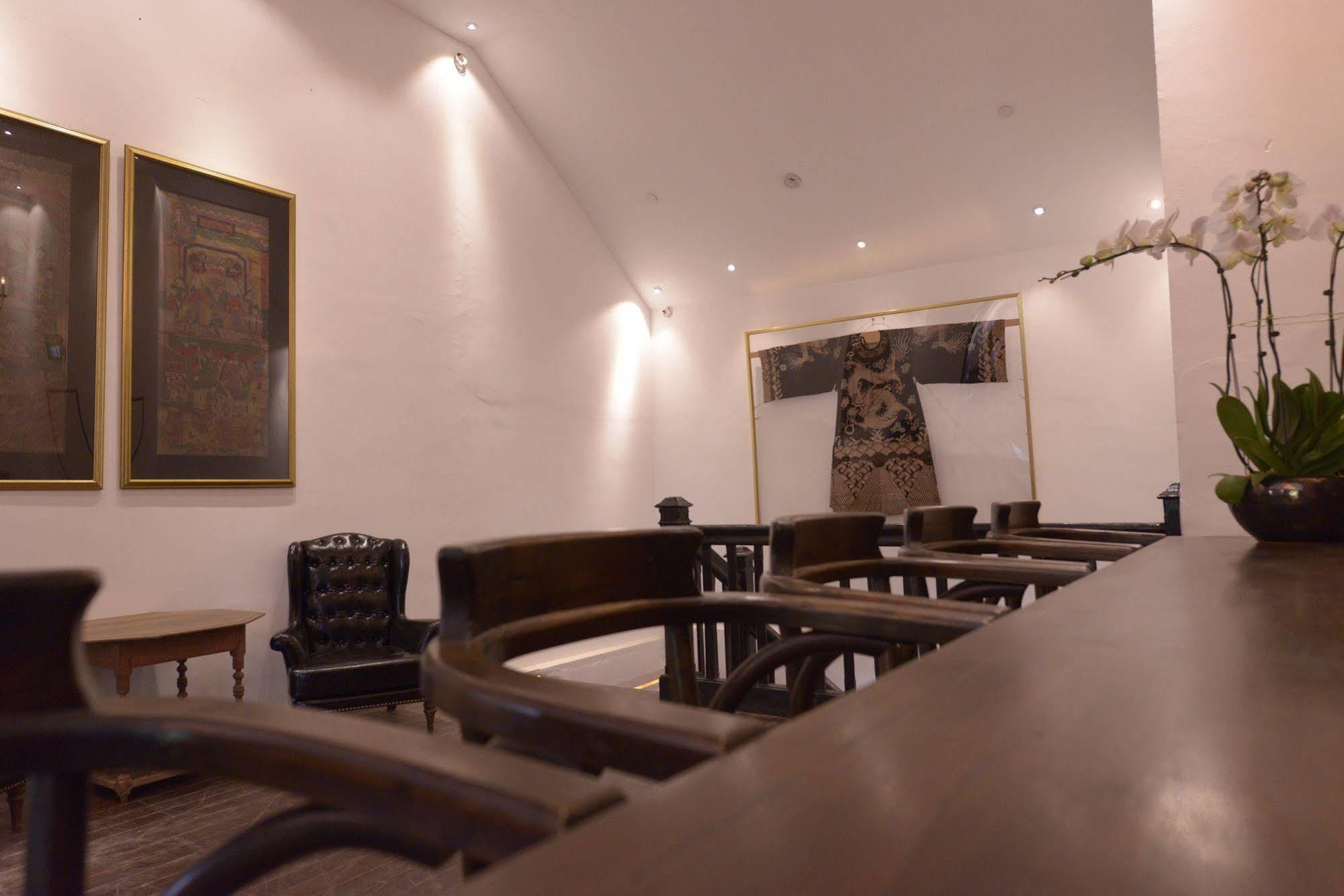 Labrador (adults Only) Singapore