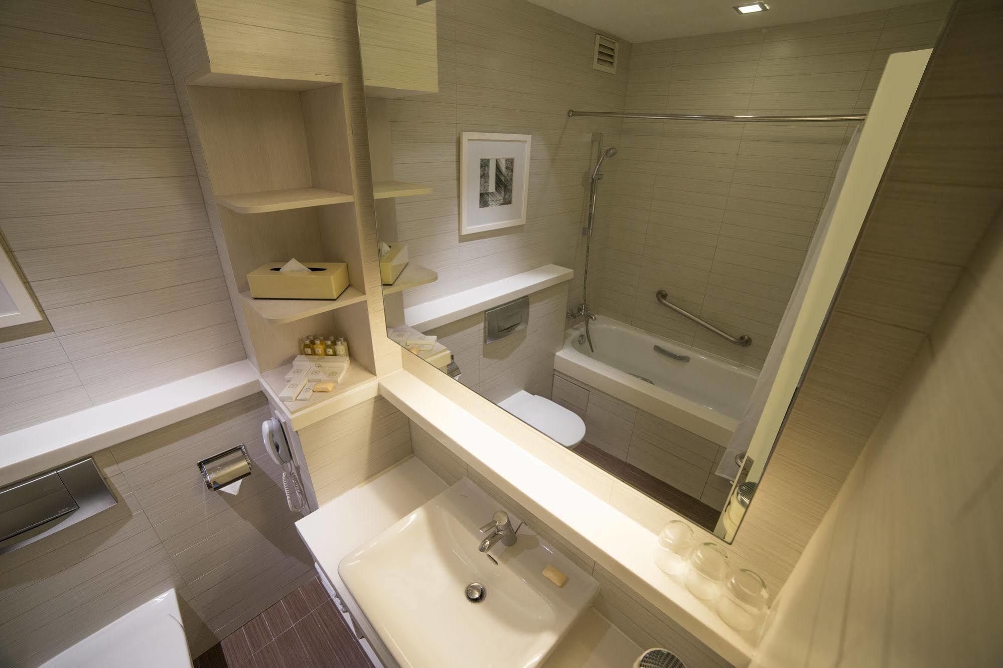 Novotel On Kitchener Hotel 4*