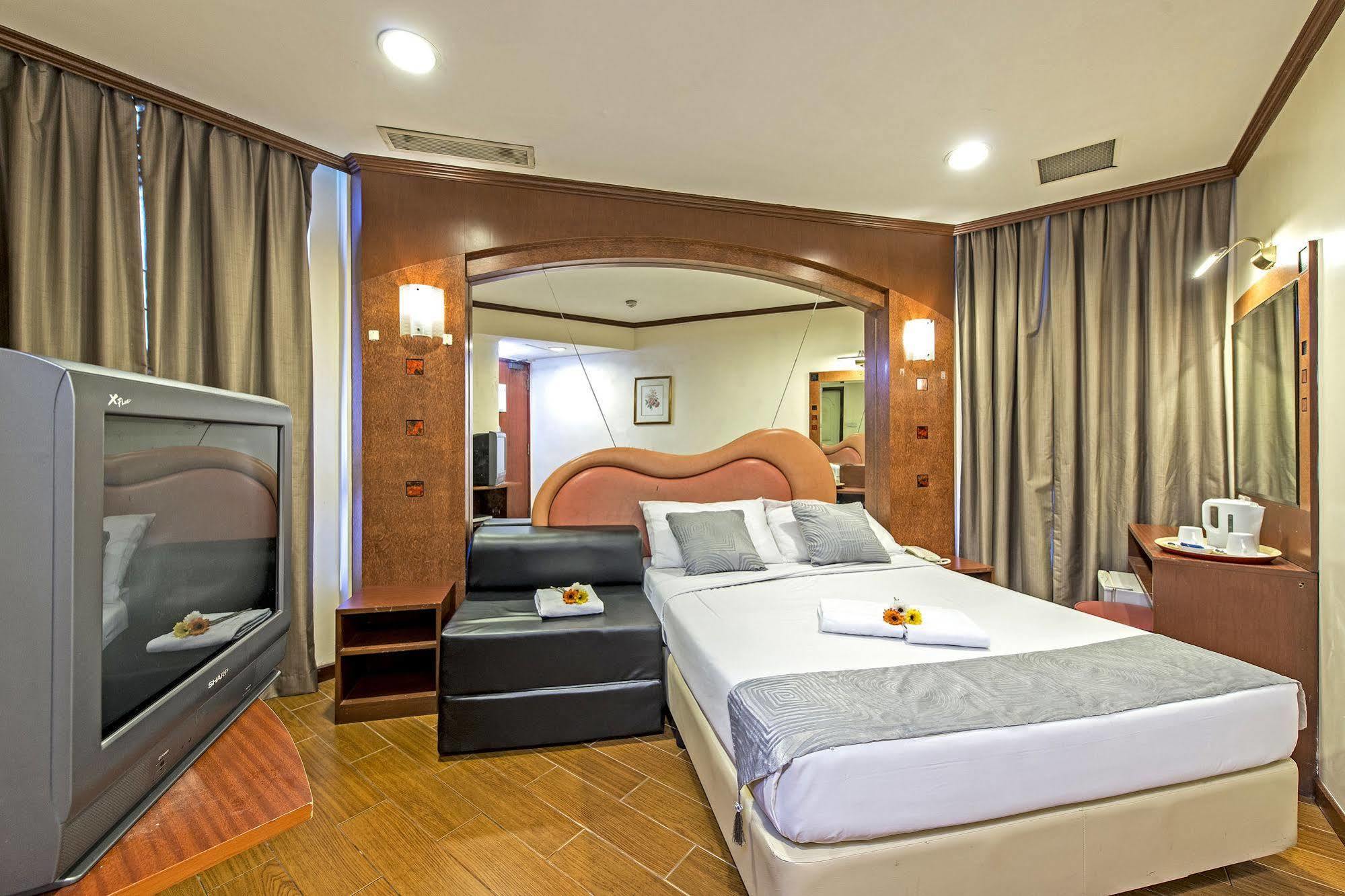 81 Orchid Singapore