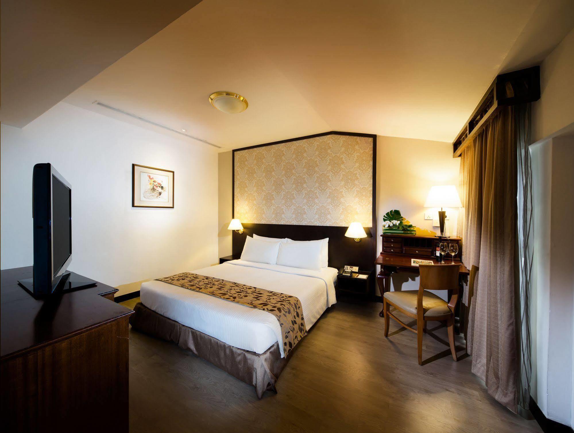 Village Court By Far East Hospitality Hotel 4*