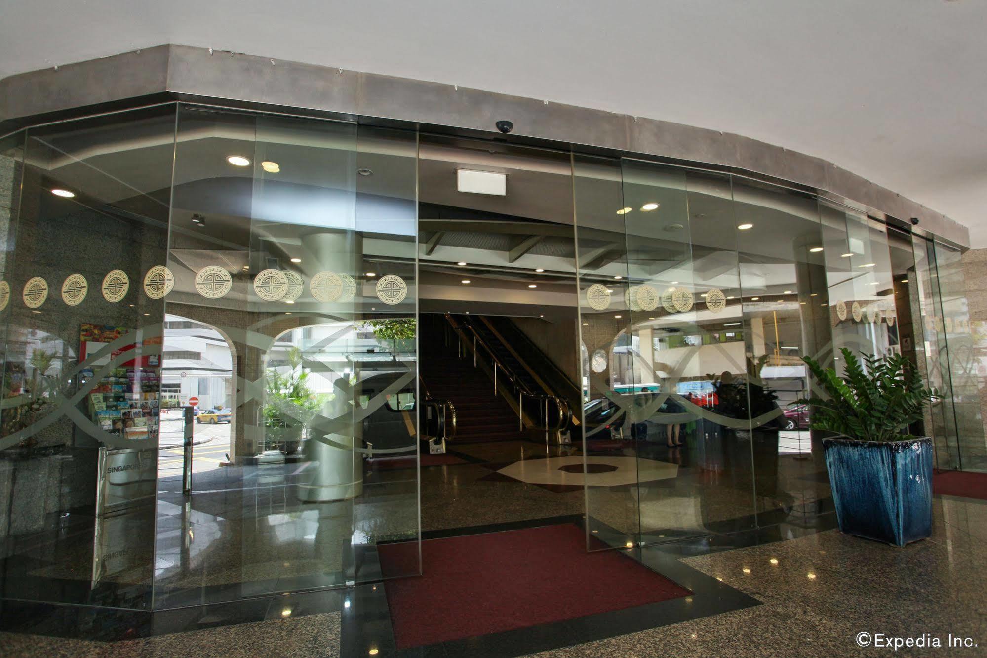 Hotel Furama Centre 4*
