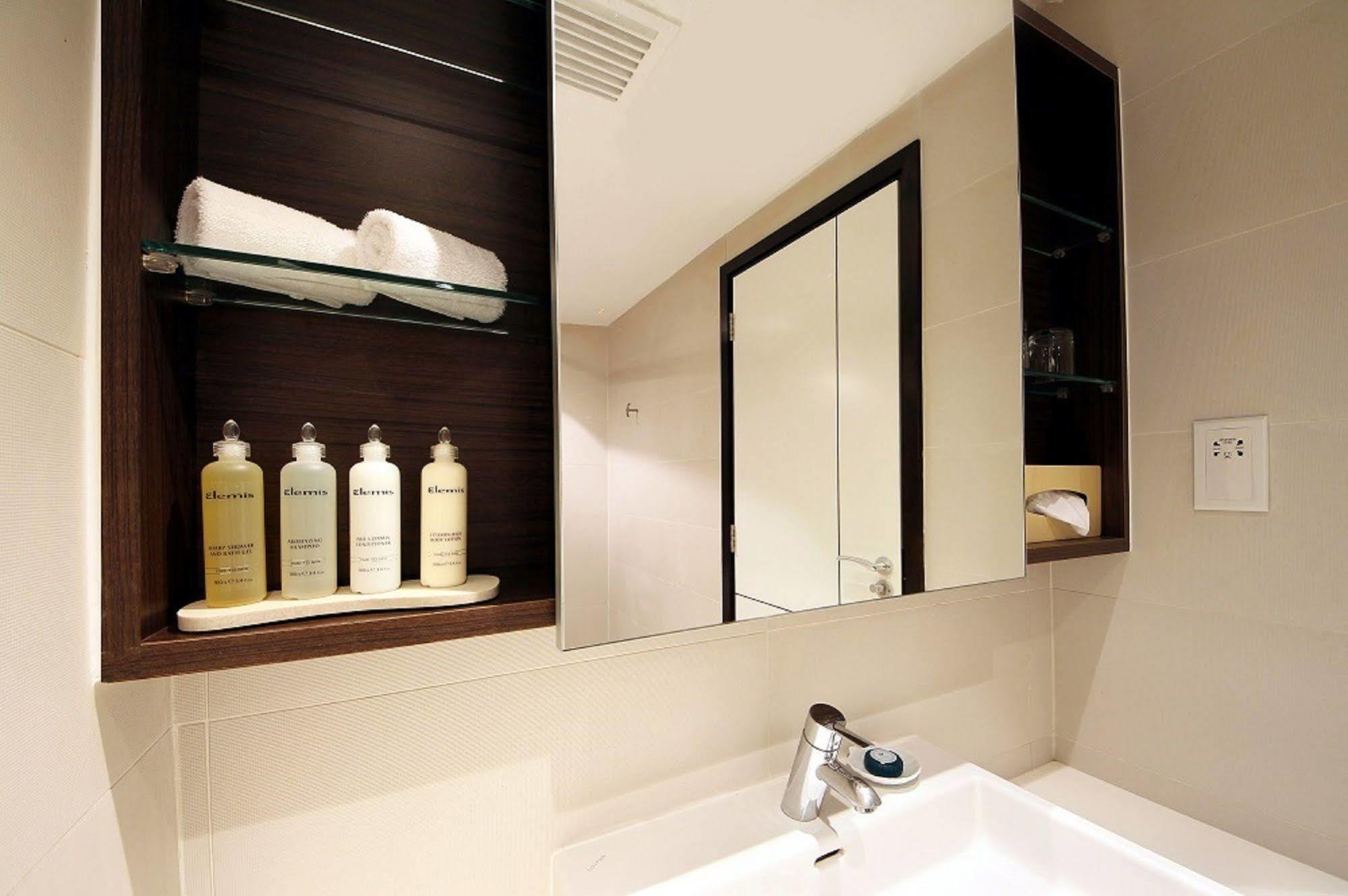 Parkroyal Serviced Aparthotel Singapore