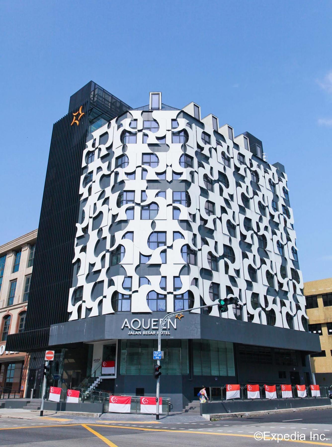 Aqueen Kitchener Hotel Singapore