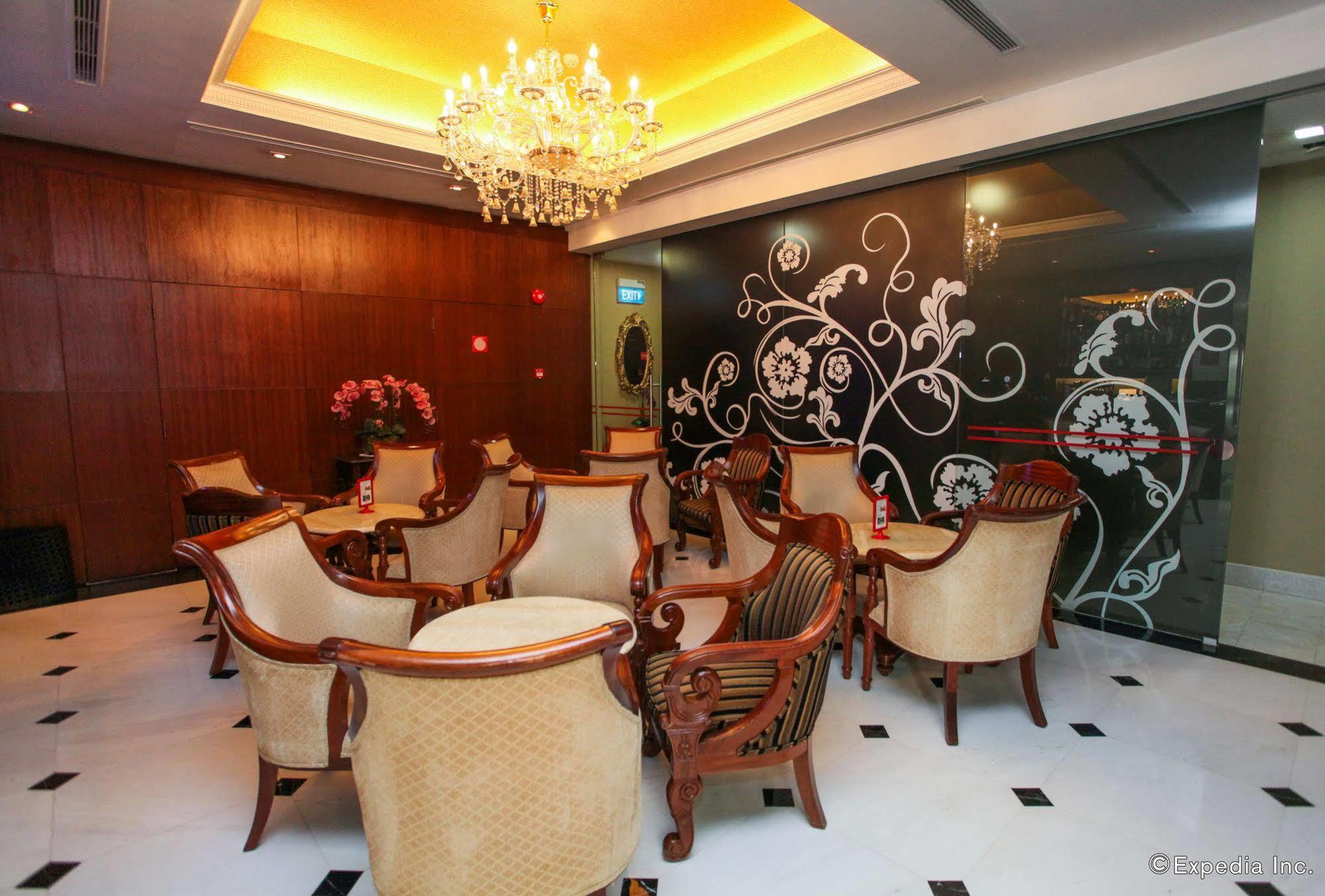 Nostalgia Hotel 4*