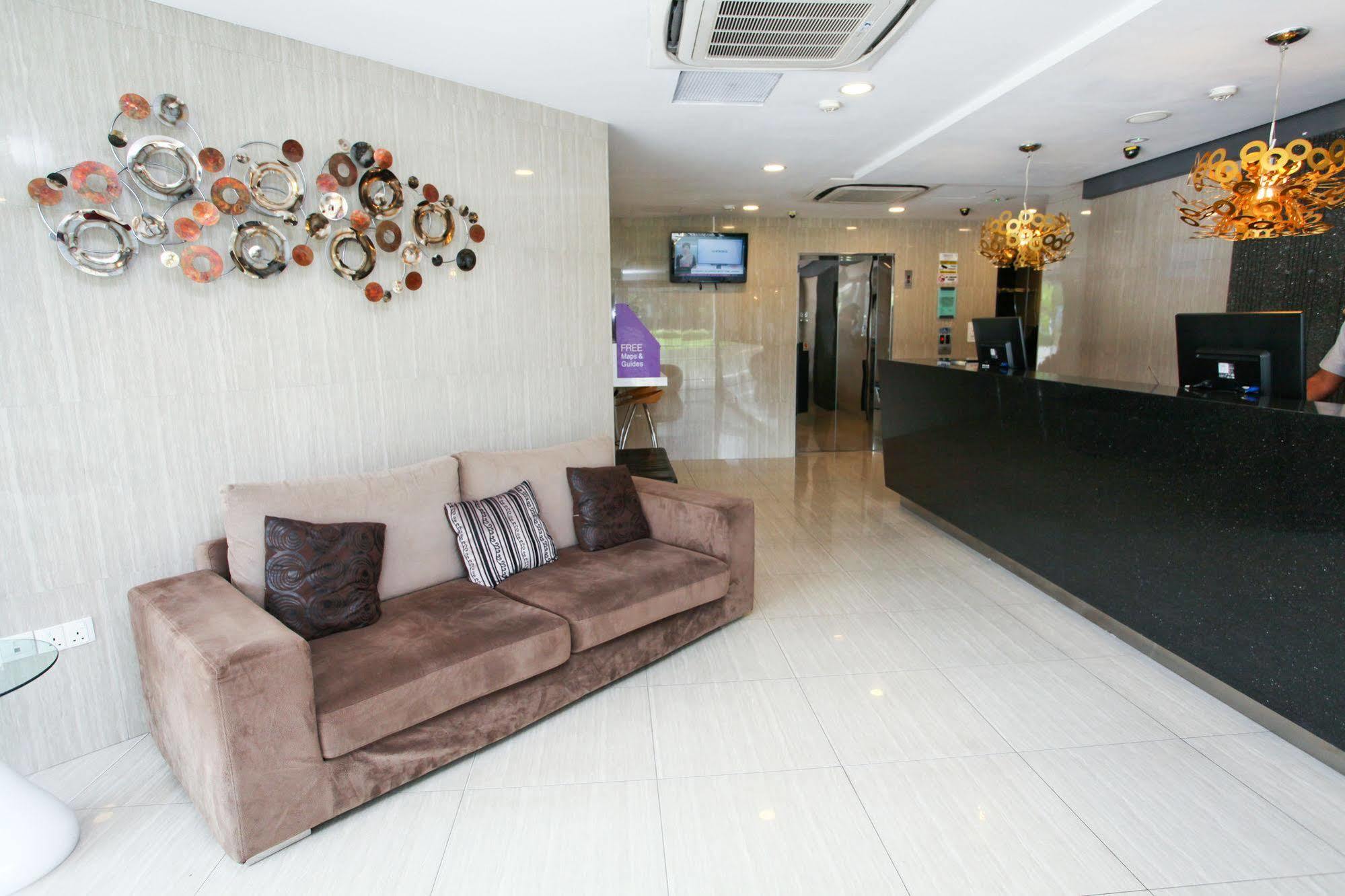 Lion Peak Bugis