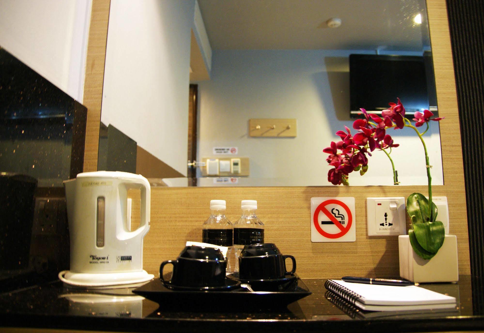 Lion Peak Bugis