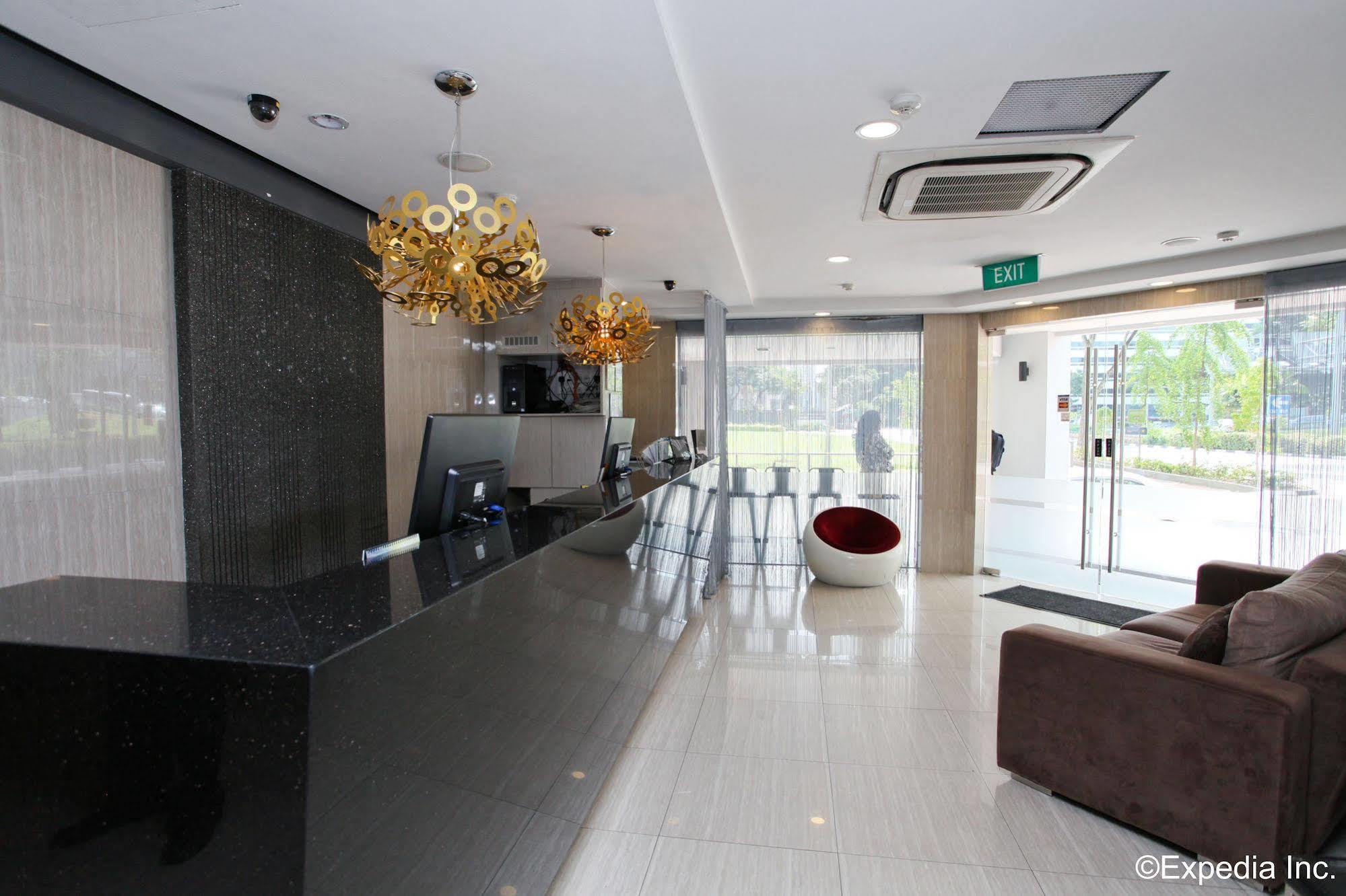 Lion Peak Bugis Hotel Singapore