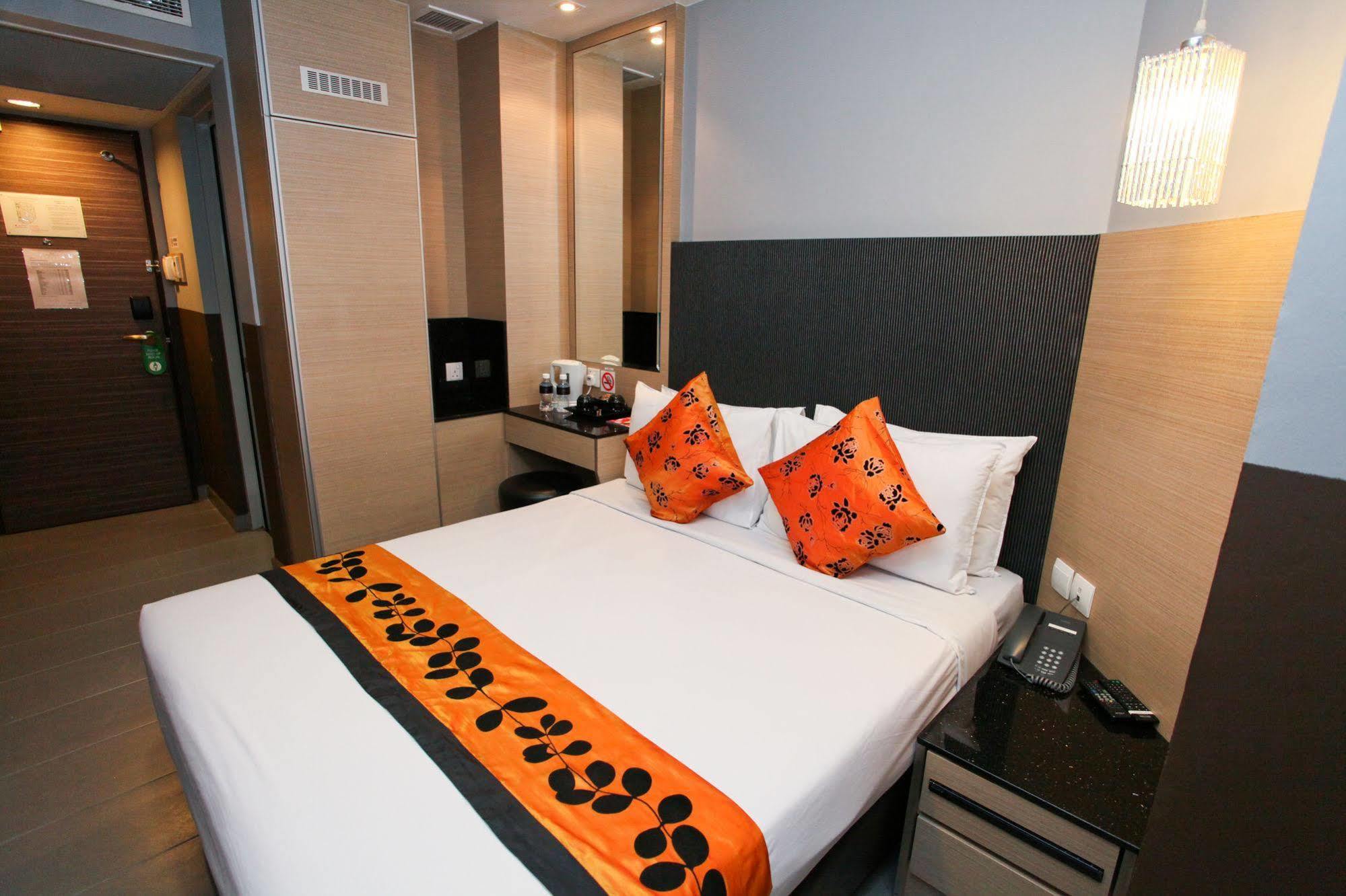 Lion Peak Bugis Hotel 3*
