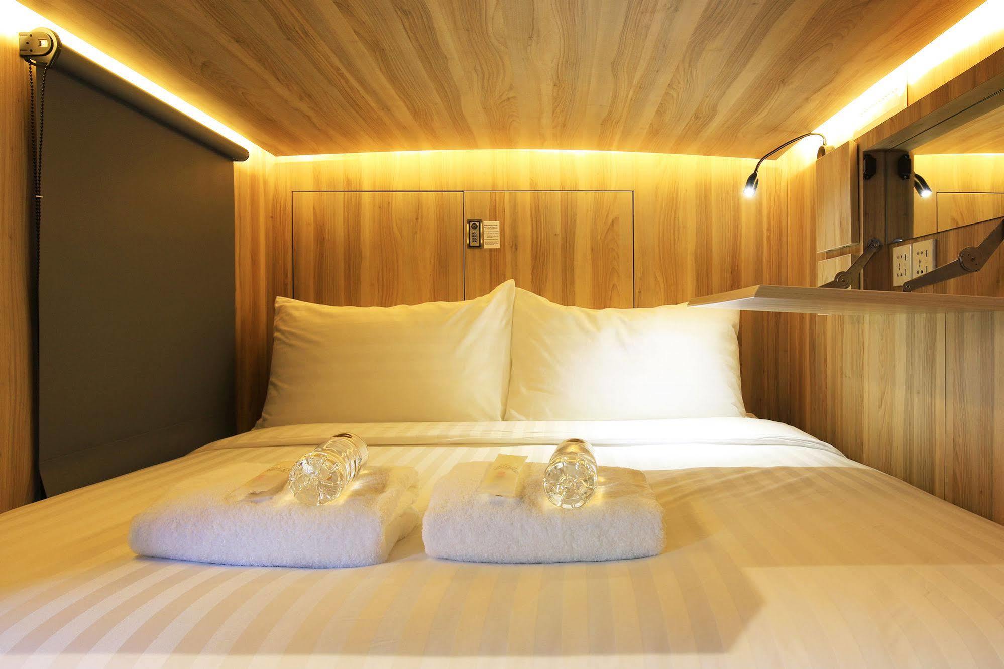 Cube Boutique Capsule Hotel