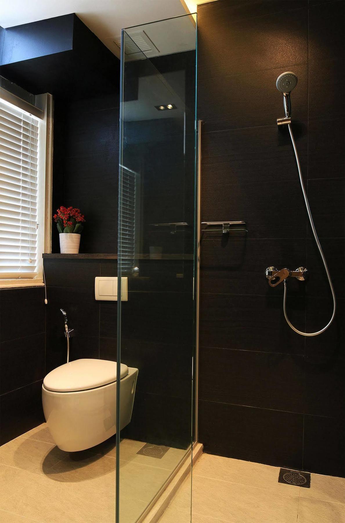 Cube Boutique Capsule Hotel