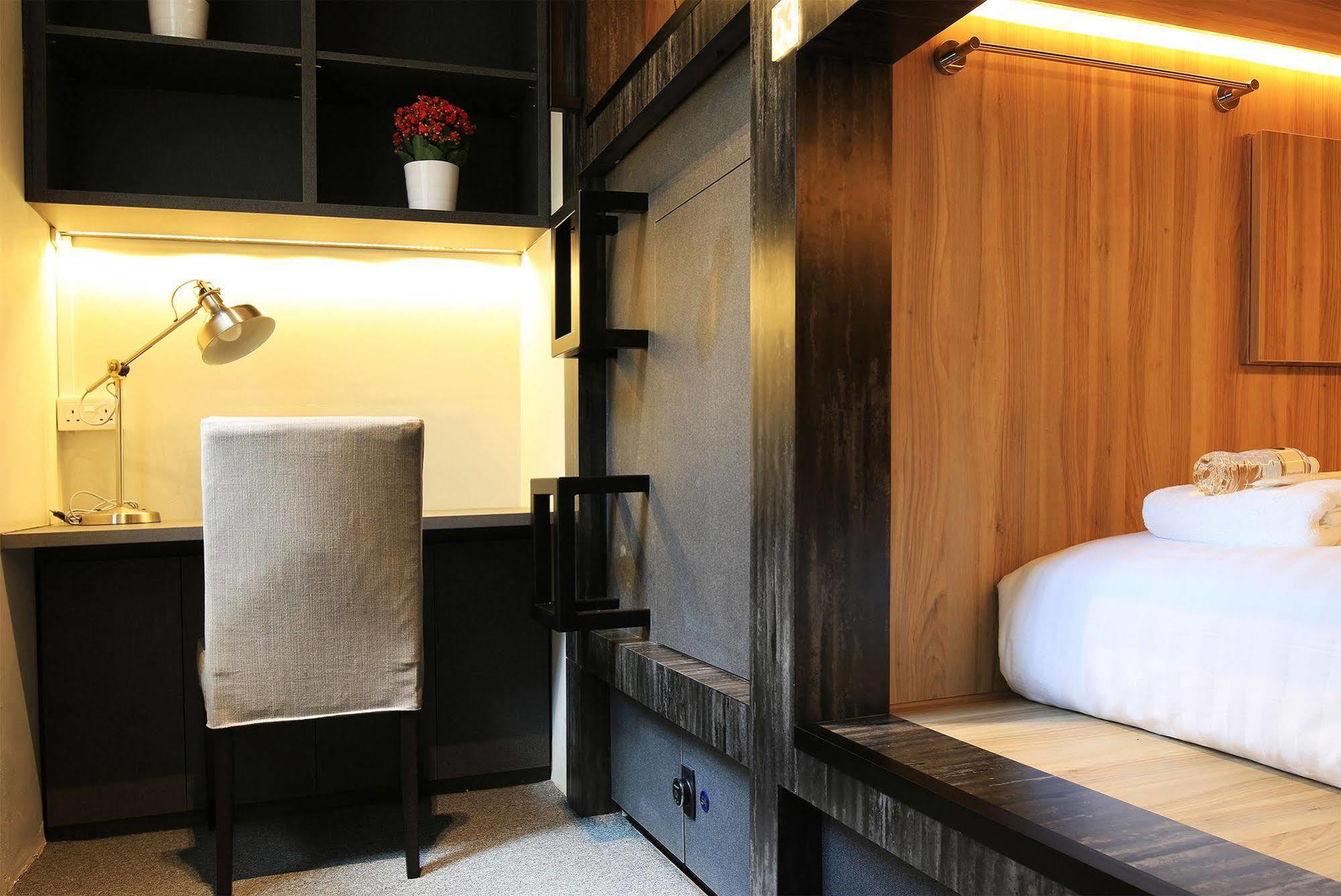 Cube Boutique Capsule Hotel Singapore