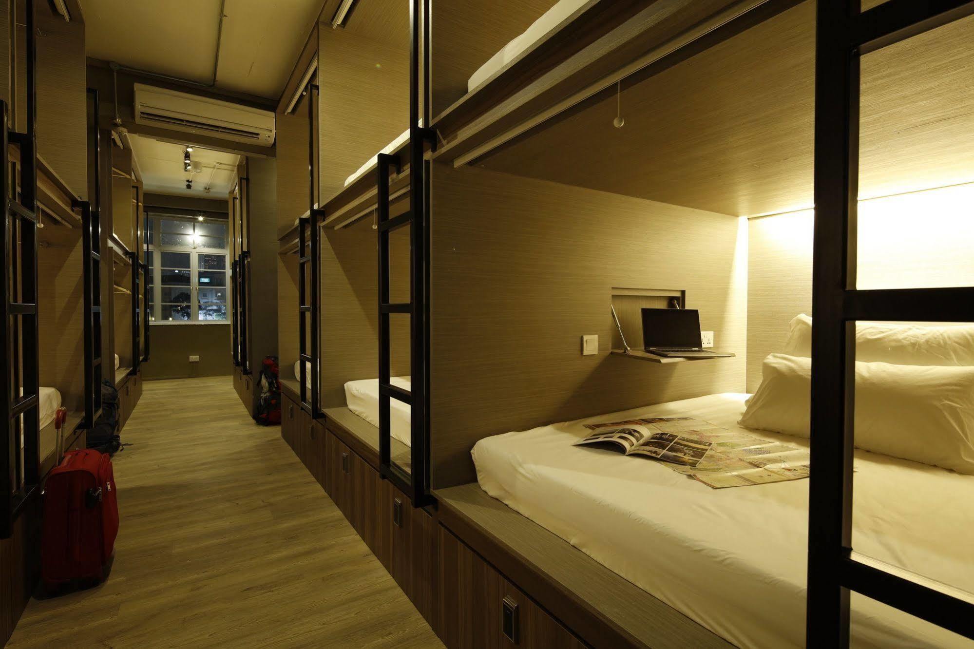 Beat. Capsule Hostel @ Boat Quay Capsule hotel Singapore