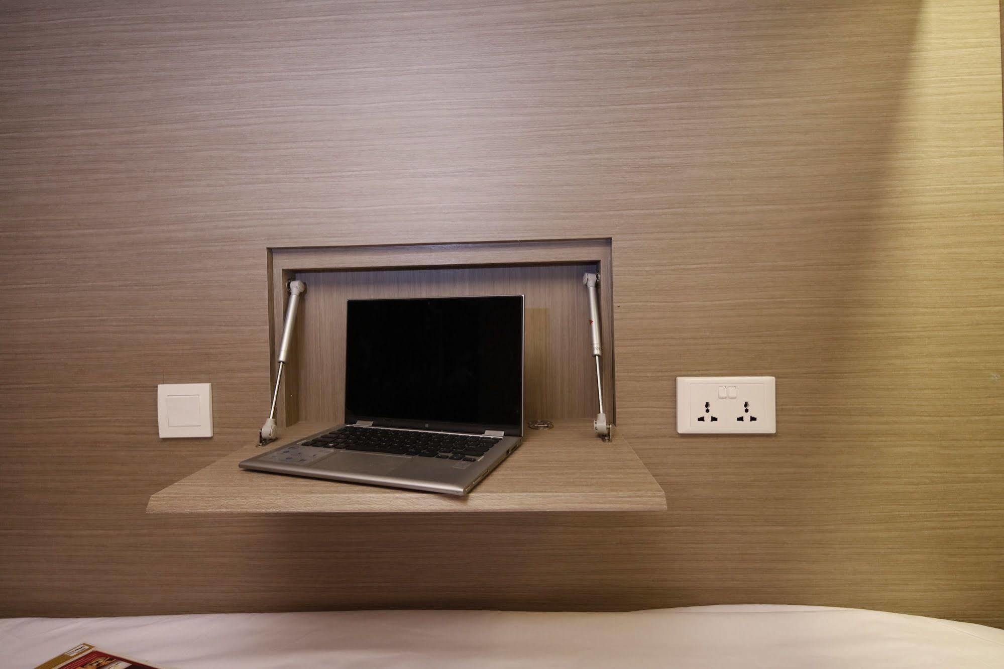 Beat. Capsule Hostel @ Boat Quay Capsule hotel
