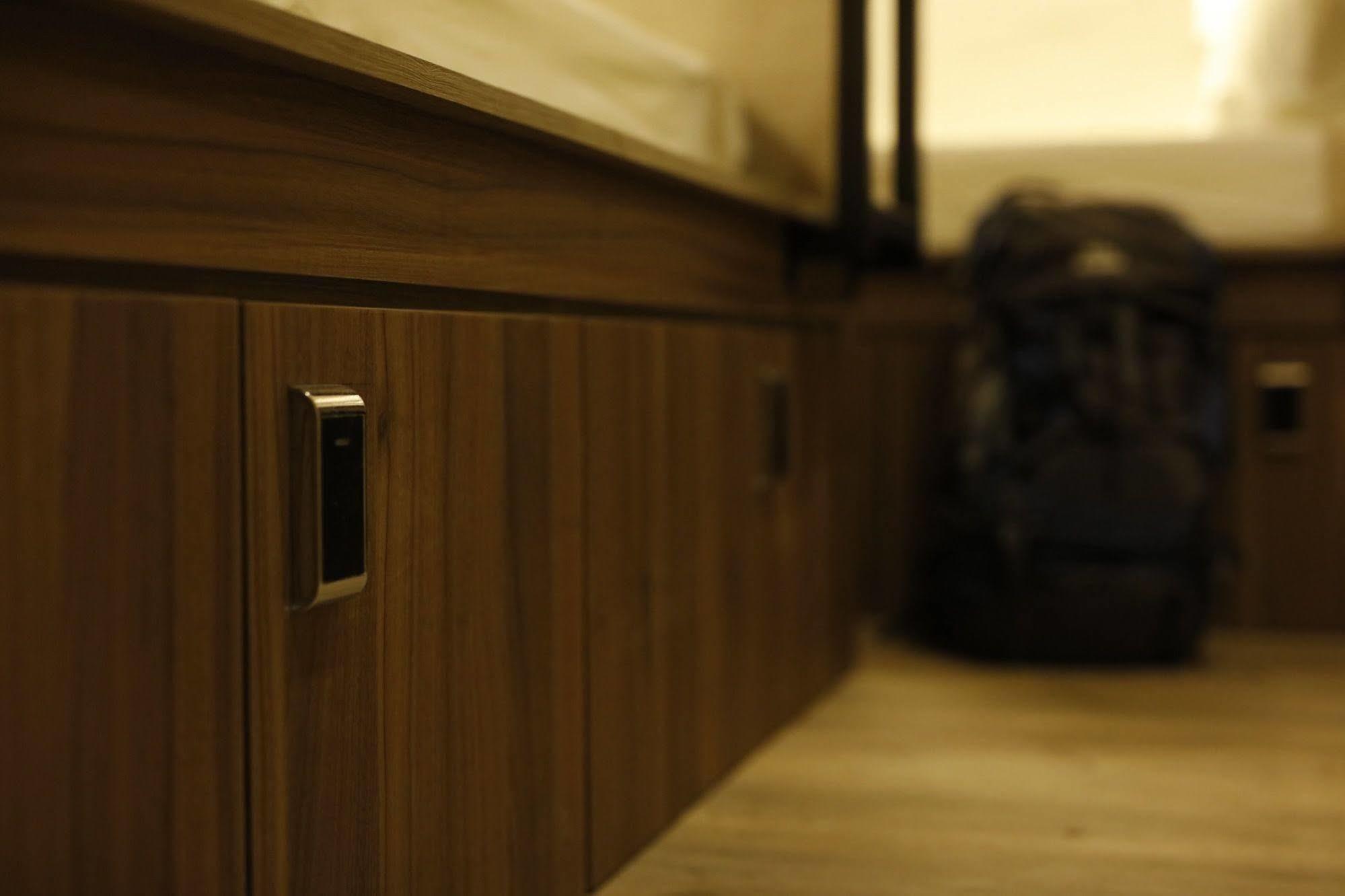 Beat. Capsule Hostel @ Boat Quay 2* Singapore