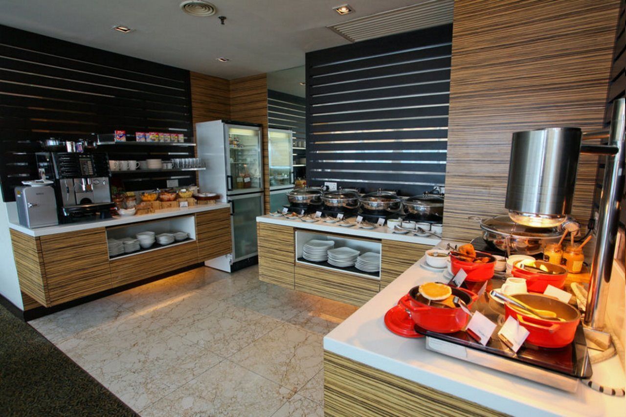 Novotel On Kitchener 4* Singapore