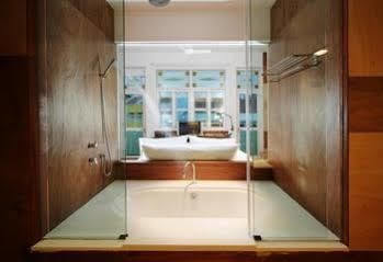 New Majestic Hotel 4*