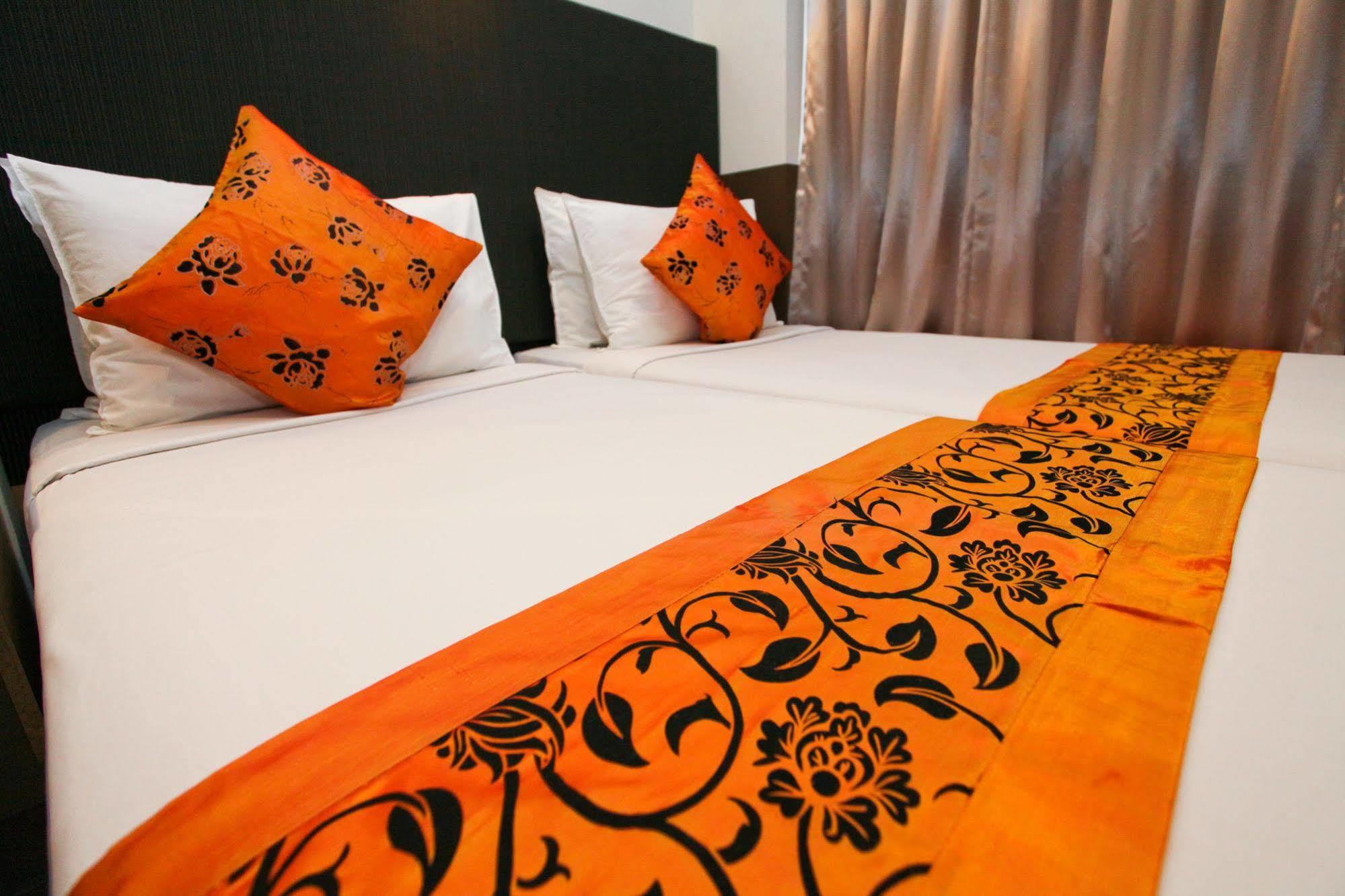 Lion Peak Bugis Hotel Singapore