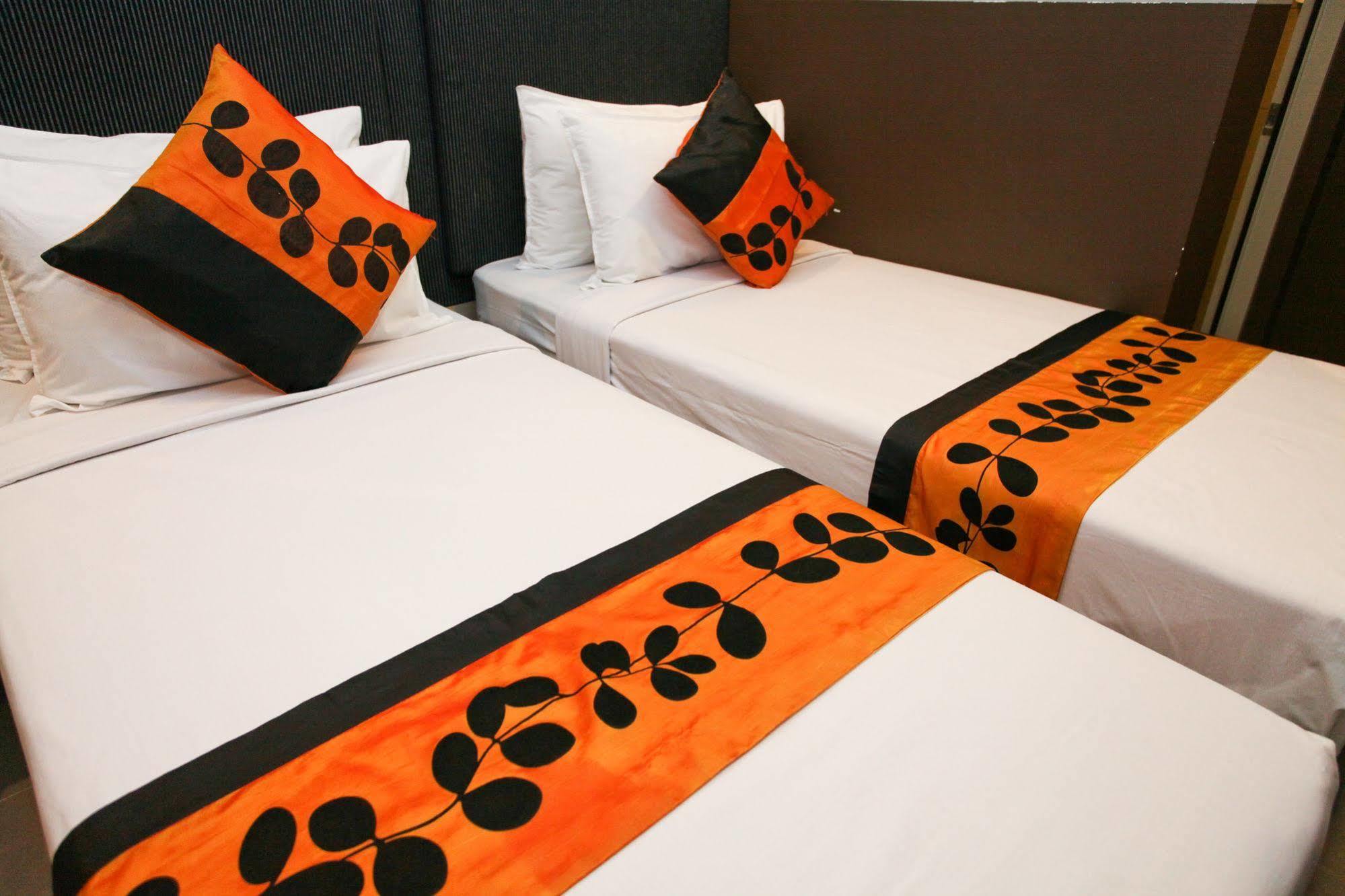 Lion Peak Bugis Hotel Singapore