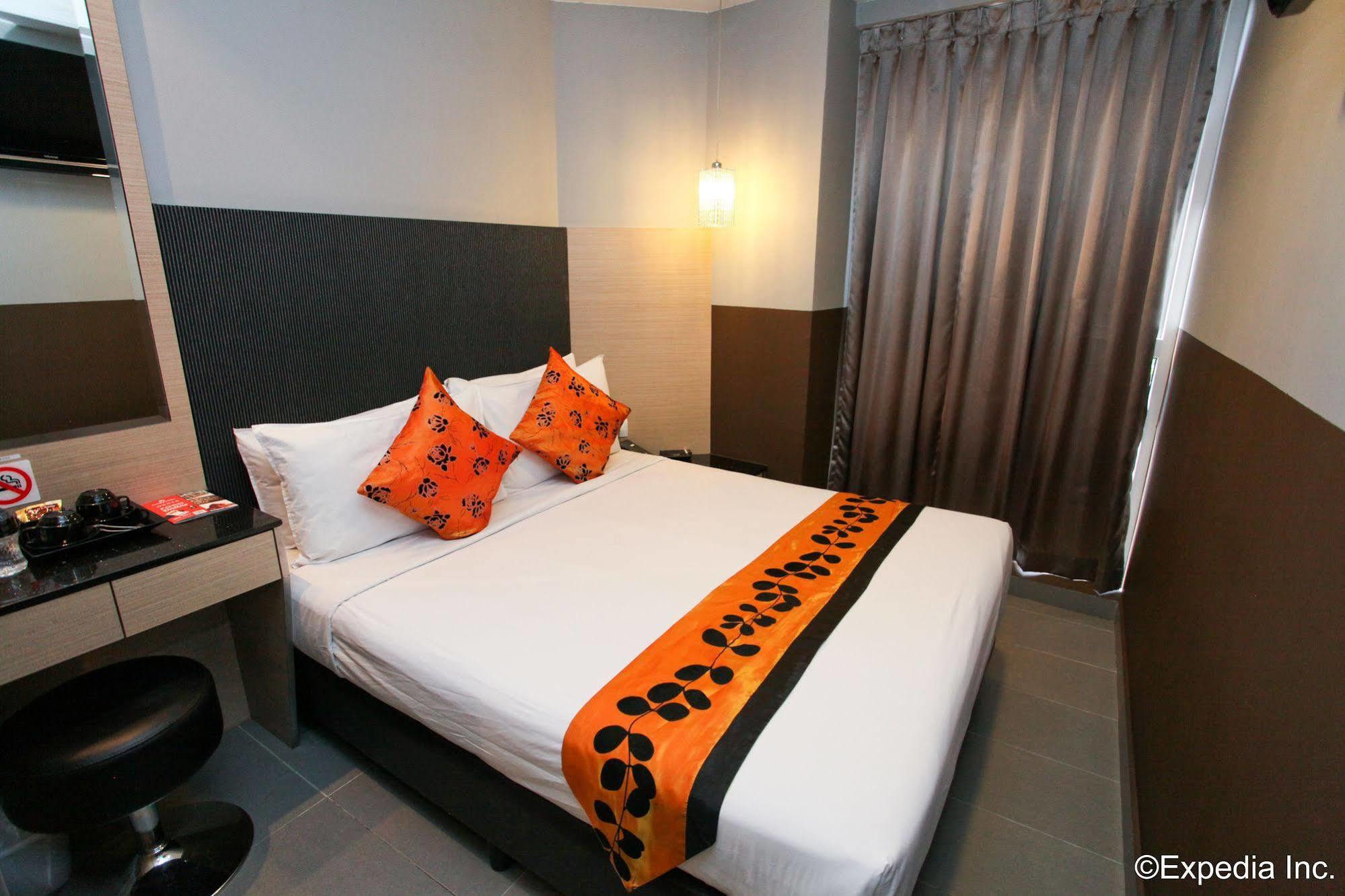 Lion Peak Bugis