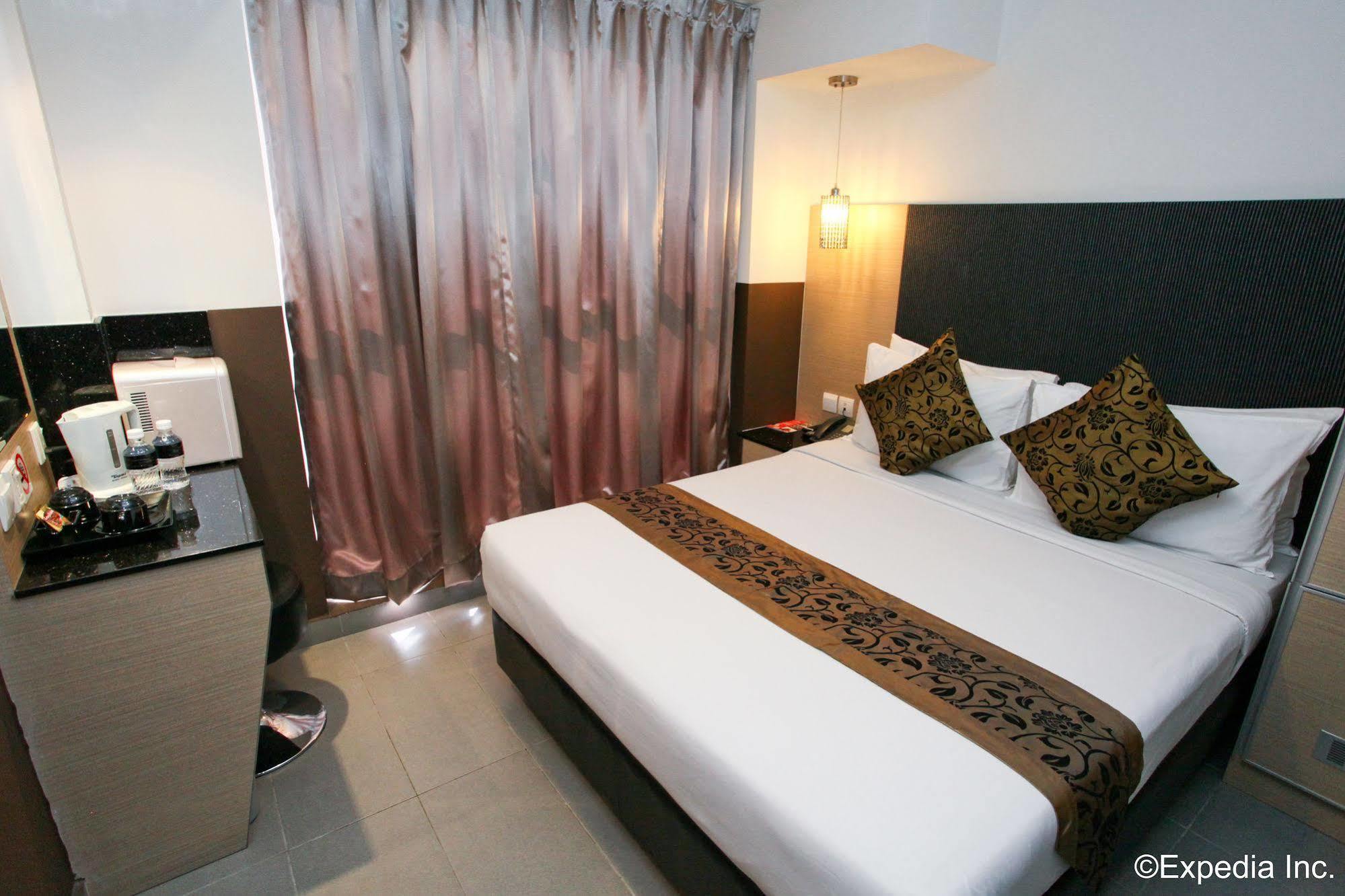 Lion Peak Bugis