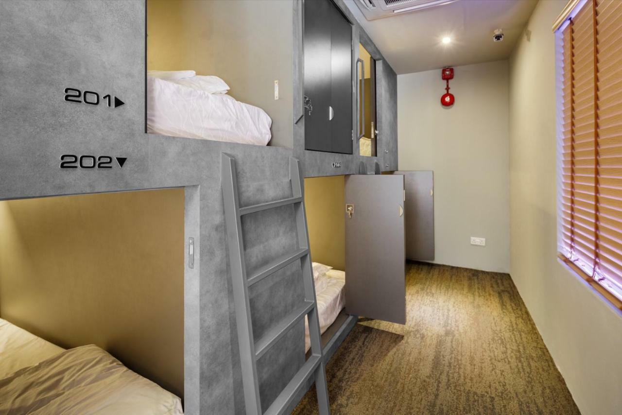 Circular House Capsulehotel Singapore