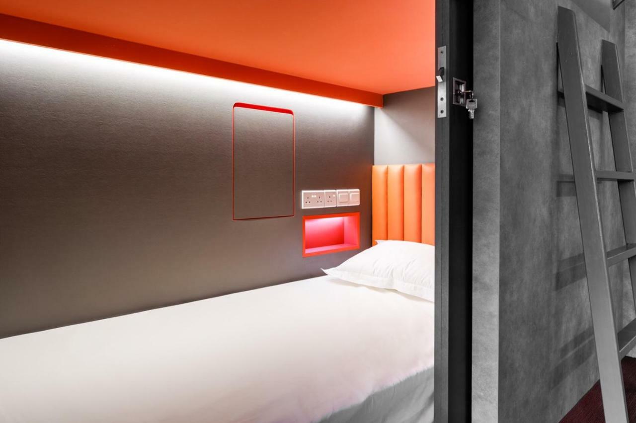 Circular House Capsulehotel Singapore