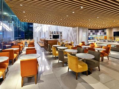 Express Orchard Road By Ihg Hotel