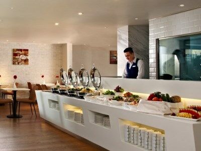 Hotel Aqueen Kitchener 3*