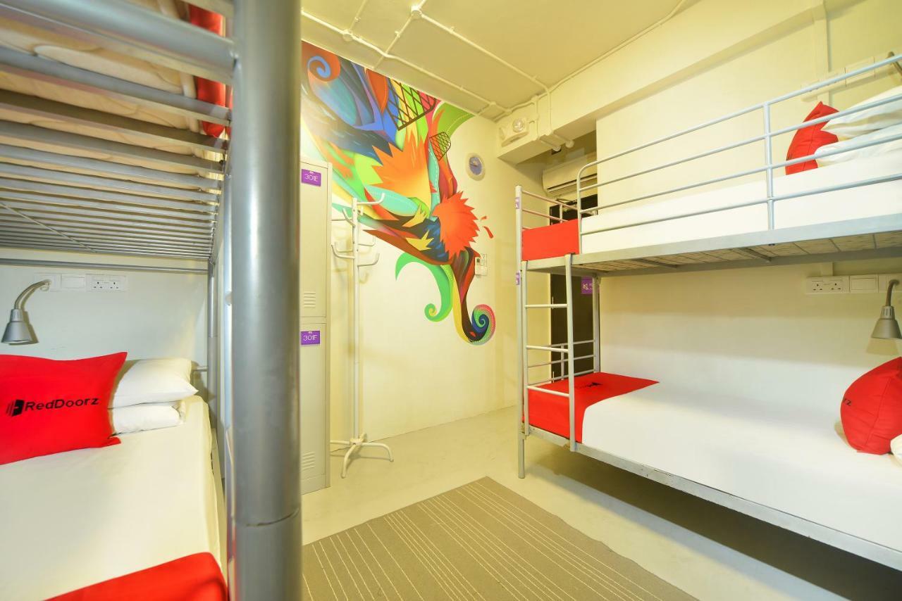 Hostel Reddoorz @ Beach Road