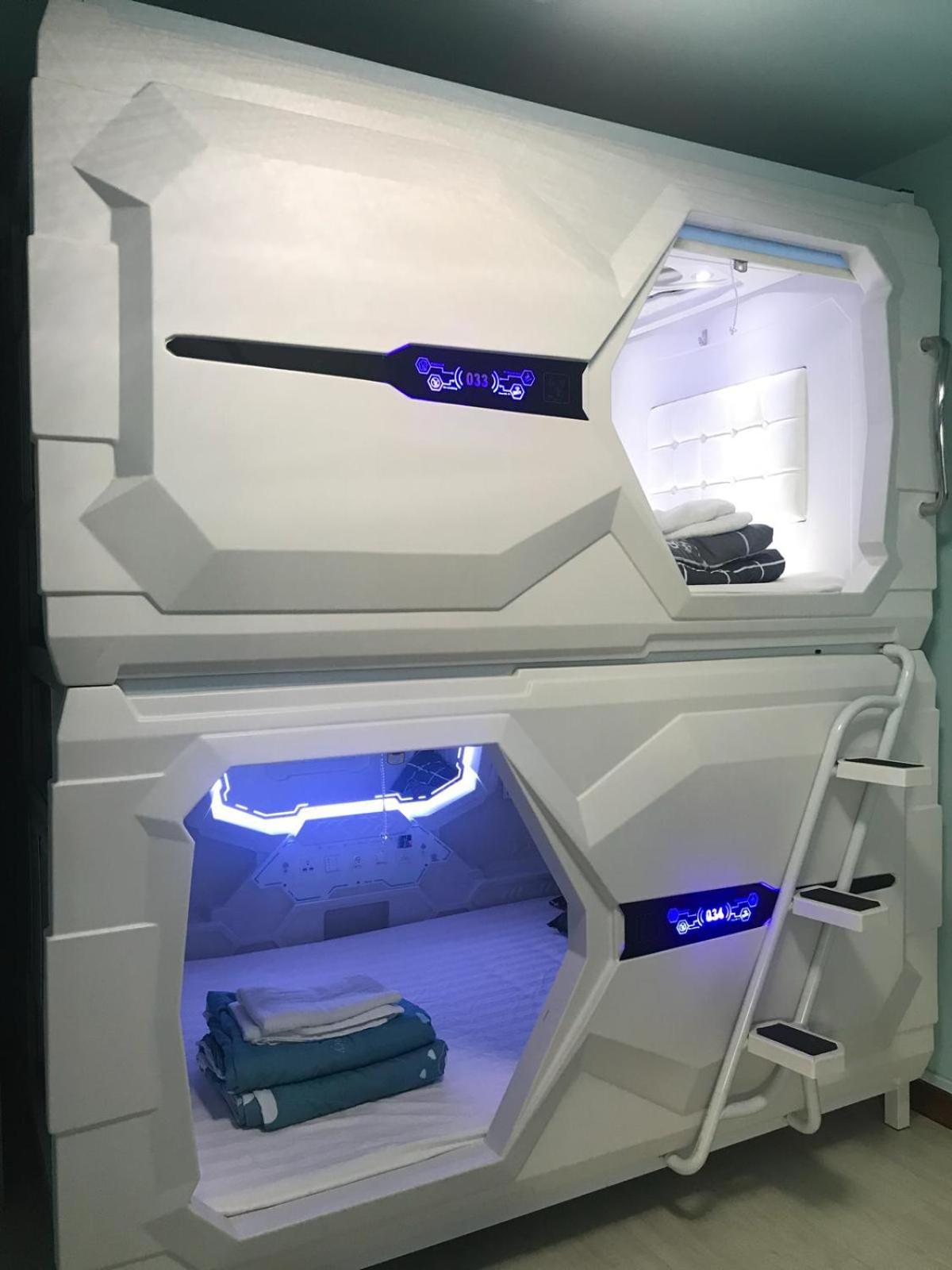 Hostel Spacepod@lavender Singapore