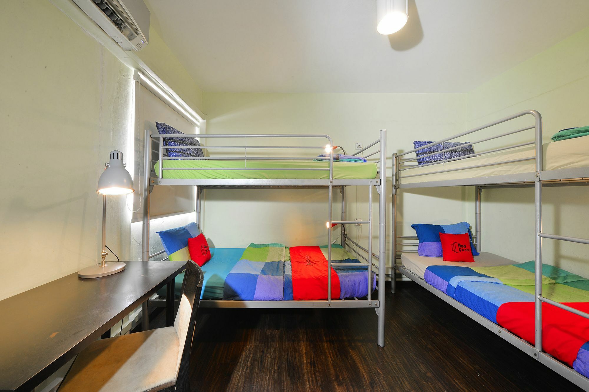 Hotel Reddoorz Near Kampong Bahru Road Singapore