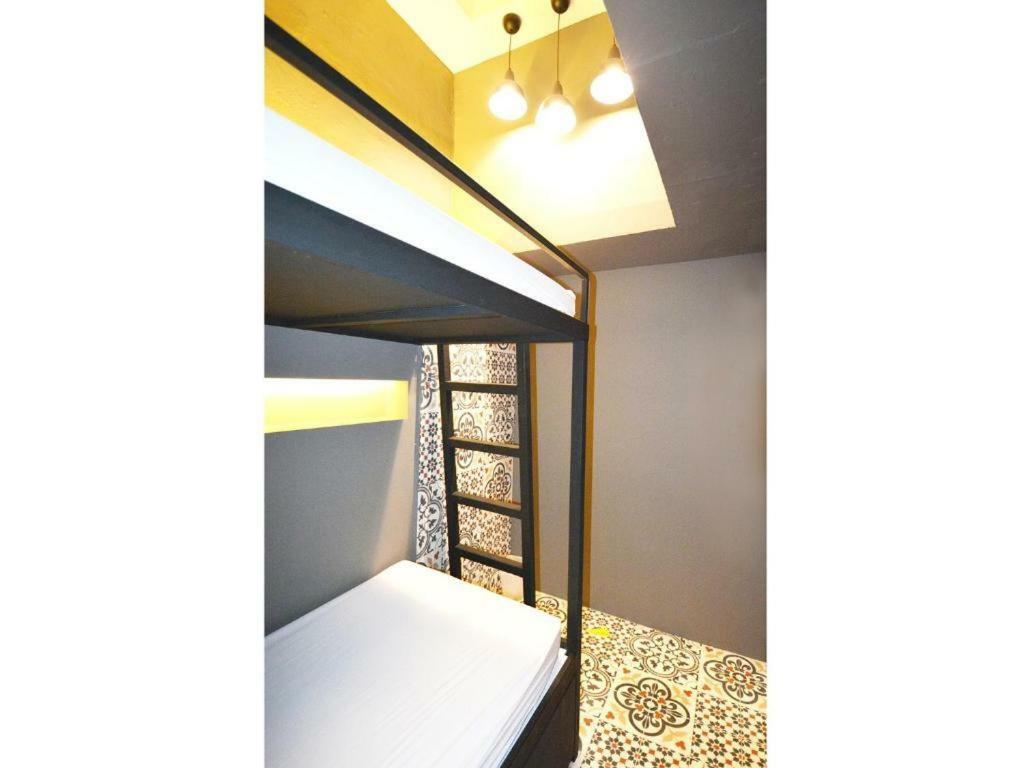 Jamilla Boutique Capsulehotel 2*