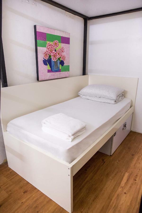 Jamilla Boutique Capsulehotel Singapore
