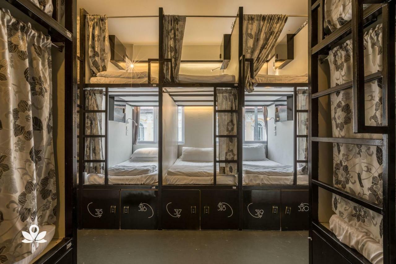Capsulehotel Abc Premium