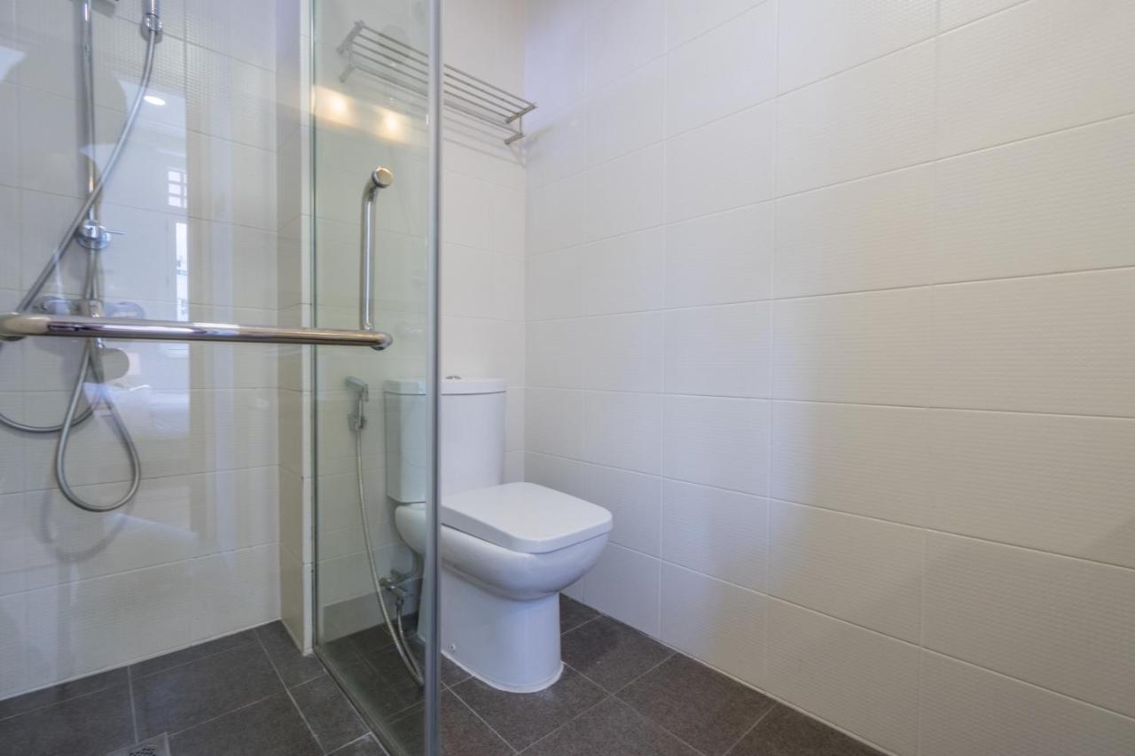 Clubhouse Residences Haywood Studio