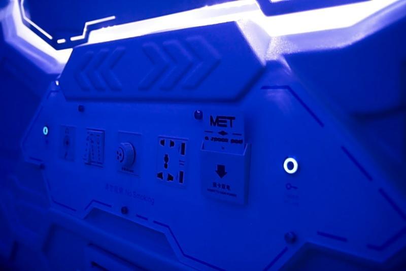 Met A Space Pod @ Little India Capsule hotel 2*