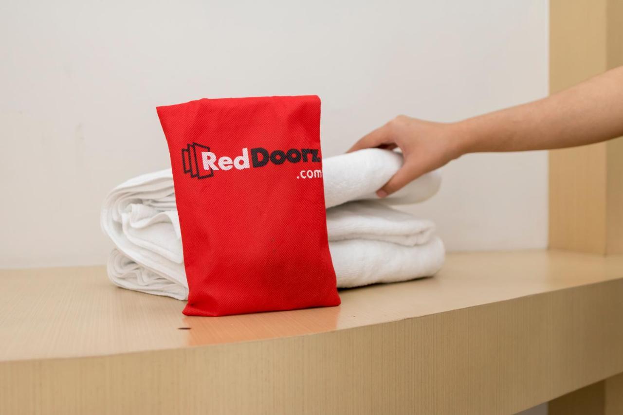 Reddoorz Premium @ Balestier Hotel Singapore