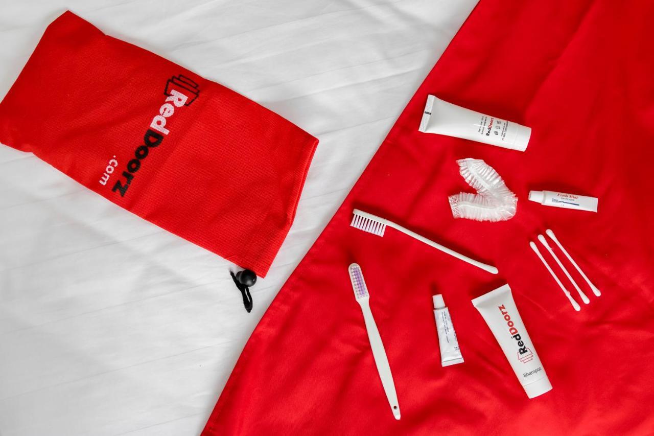Reddoorz Premium @ Balestier Hotel Singapore