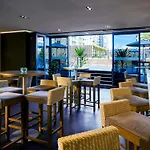 Grand Mercure Singapore Roxy