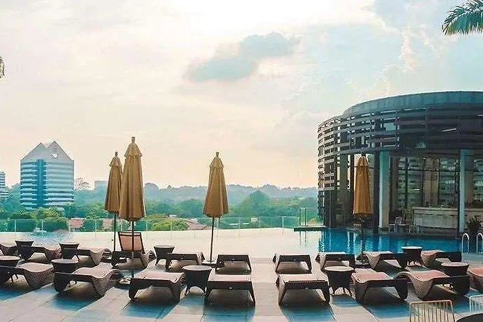 Momentus Hotel Alexandra